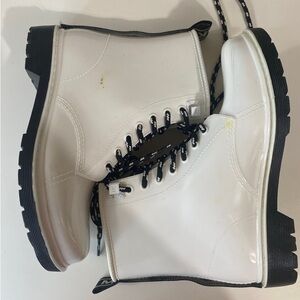 Michael Kors Tavie White rain boots size 8